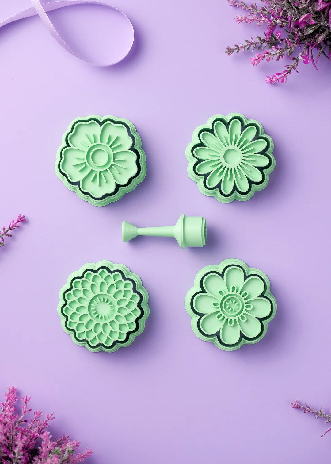 Artisanal cookie stamps set in pastel green with 4 flower patterns and mini cookie cutter, flower cookie cutters set for linzer cookies, spring floral cookie press molds for baking